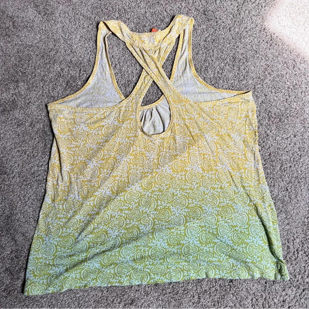 Lucy Paisley Ombré Criss-Cross back Tank - Picture 2 of 6